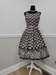 Vintage Cotton Floral Dress Full Skirt Retro 50s/ Mid Century Style