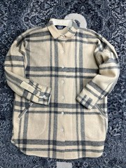 Vintage 1960s Womens’ WoolRich Flannel Shirt Size Large Made In USA beige