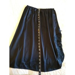Bali 4030 Half Slip Nylon Lace Hem Split Side 22.5″ Waist 22.5″ Length Black