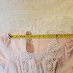 1980s Gunne Sax pink cotton dress with a drop-waist silhouette and white lace