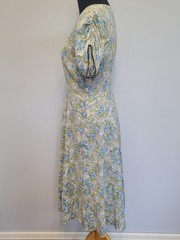 Vintage 1940s 1950s Light Blue Green White Flower Print Dress June Page W-28.5″