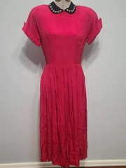 Vintage 1940s Bright Pink Dress Velvet Collar & Belt Fuchsia (B-37″ W-27″ H-41″)