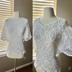Vintage 60s 70s Crocheted Blouse M/L Womens White Floral Winged Boho Cottage