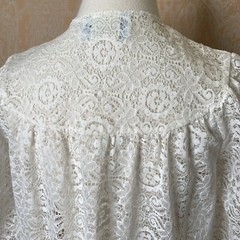 Vintage Action Scene By Rose Marie Reid White Lace House Dress Cover Up