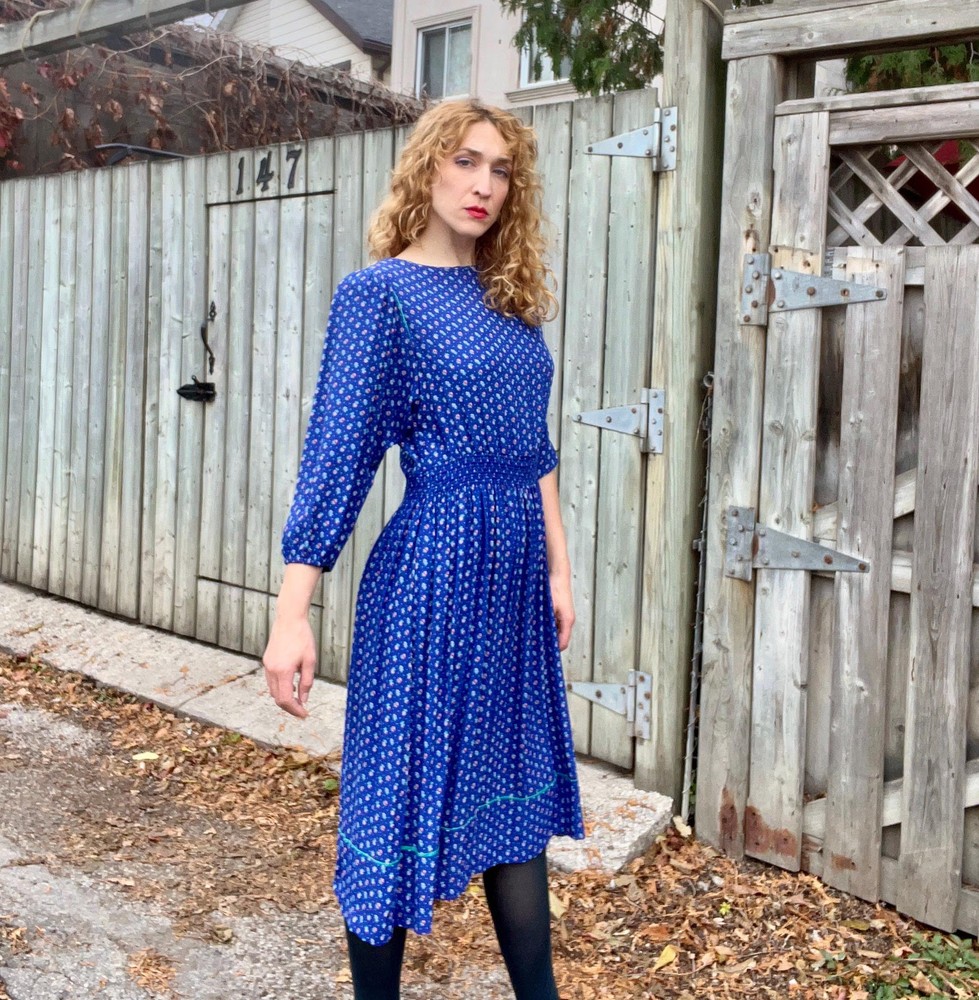 JANE SCHAFFHAUSEN Belle France Vintage 1970s Blue Calico Dress Puff Sleeves