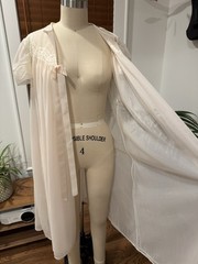 Vtg 60s Henson Kickernick Peachy Pink Sheer Chiffon Lace Peignoir Accent Robe S