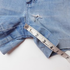 Vintage 70s Wrangler No Fault Denim Jean Shorts Made in USA Size 30 4″ Inseam