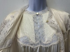JC Penney Vintage Two-Piece Nylon Nightgown Robe Peignoir Set S / M Ivory Silky