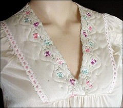 1960s MOVIE STAR NIGHTGOWN Trapunto Embroidery NYLON 34B S NEW OLD STOCK Vintage