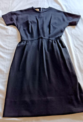 VINTAGE EARLY 1960’S HELEN WHITING LITTLE BLACK DRESS SHEATH GOOD HOLES SZ 6-8?
