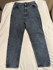 Women’s Vintage Lee 28 X 28 & 1/2. 12 Med Made In Usa Union Stamp Acid Wash Mom