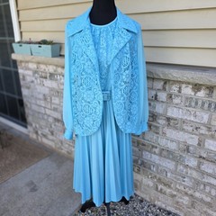 Vintage 1970s Aqua Blue Pleated Dress Lace Vest Set Belted Size 14.5 M/L