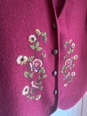 Jantzen Classics Hand Embroidered Floral Vest 100% Wool Waistcoat Large VTG