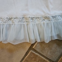 Vtg 50s Evette Baby Blue Full Slip Nightie Crystal Pleating Bodice & Lace 32″