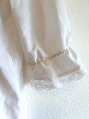 VTG 80s WHITE cotton RUFFLE LACE V NECK TOP pull on ribbon half slv L romantic