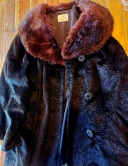 Vintage 1960s Styled by Winter Swirl Texture Faux Persian Lamb Car Coat Fur Coll