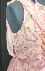 Vintage Pink Floral Maxi Dress w Flutter Sleeves & Acetate Lined Skirt Size 10