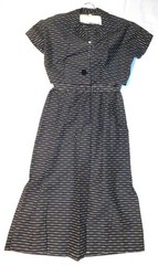 Vintage 1950s Belted dress. Sheath with short sleeve Bolero jacket. 27″ waist.