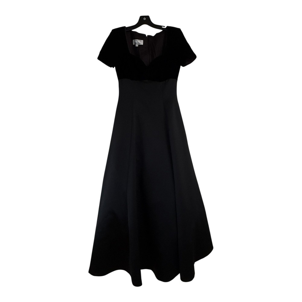 Victor Costa for Neiman Marcus Vintage Black Velvet A-Line Evening Gown Dress 8
