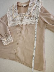 Archie & Gayle 1980s Beige Lace Collar ButtonFront Long Sleeve Blouse 11/12 #007