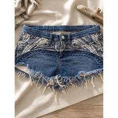 BLANKNYC Embroidered Distressed Denim Shorts size 4 Bohemian, Beach, Gypsy