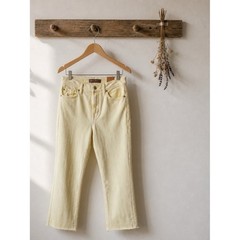 7 for all mankind vintage straight leg jeans Women’s size 28 Pale yellow color