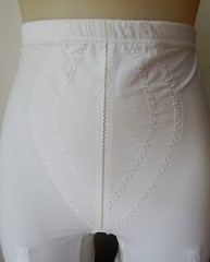 Vintage Playtex “I can’t believe its a girdle” long leg girdle sz Large NEW