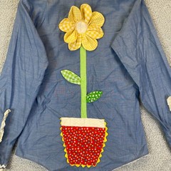 Vintage 1970’s Chambray Applique Shirt Hippie Flower Ruffle Trim Womens Medium