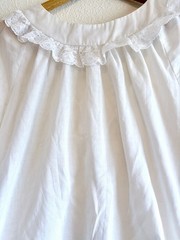 VTG 80s WHITE cotton RUFFLE LACE V NECK TOP pull on ribbon half slv L romantic