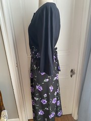 PERI PETITES VINTAGE BLACK TIE BELT DRESS WITH PURPLE FLORALS-SIZE10P-BEAUTIFUL