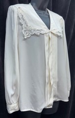 VTG David Matthew Women Size 12P Button Up Long Sleeve Lace Collar Blouse Cream