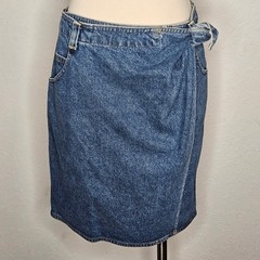Vintage Dockers Levi’s Denim Wrap Skirt Medium Wash Blue Made in USA Size 10 12