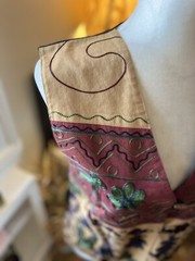 Vintage Liz Wear Embroidered Folk Art Vest Size Small Art To Wear