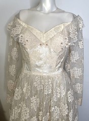 VTG 50s 60s Floral Lace Wedding Dress 34″ Bust 4 6 Full Skirt Off the Shoulder