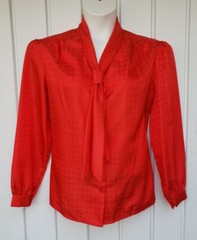 Vintage Satin Jacquard Red Blouse Size 38 Pussy Bow Button Up Rhapsody Glam Rock