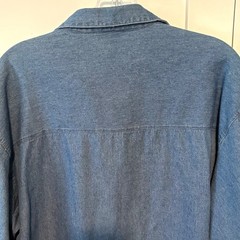 62 East Women’s Vintage Blue Chambray Western Button Front Shirt in Size L