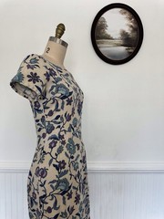 Vintage 1950s/1960s Tapestry Like Floral Wiggle Dress