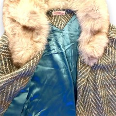 MCM 60s Couture Quality Imported Wool & Fox Fur Trim Swing Coat Hollywood Glam
