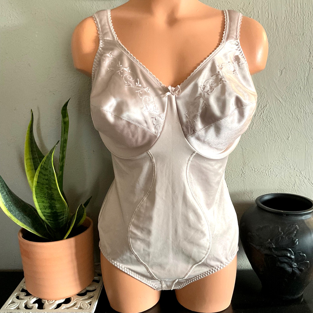 Vtg Silky Shiny Beige Satin ShapeWear All in One Girdle Cotton Lined Gusset 40D