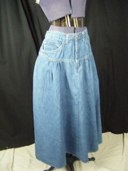 CANDIES Vtg 90s Blue Denim Western Cut Skirt-Waist 26.5″