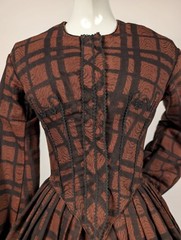 UNUSUAL LINEN WOOL WOOD GRAIN WINDOWPANE 1840’S WINTER WEIGHT DRESS W PLEAT CUFF