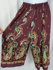 Vintage Brown Culottes w Red/Orange/Yellow/Green/White Border Pattern Size M