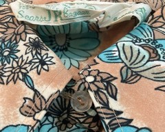 Vintage 1970s disco blouse dagger collar daisy flowers abstract print poly B 37