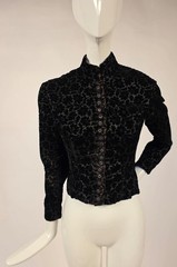 GOTHIC VICTORIAN 1880’S FLORAL VELVET BUSTLE BACK JACKET 