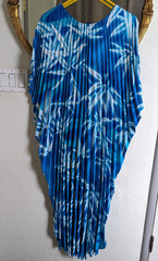 vtg Hawaiian Print Muumuu Kaftan Caftan Accordion Pleated Blue