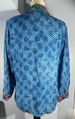 Howard Wolf of Dallas Button Up Shirt Blue with Pink Green Blue Collar Size 6