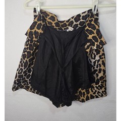 Vintage Leopard Print High Waisted Pleated Shorts Brown Tan Size 6 Made in USA