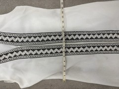 1960s Peck & Peck Fifth Avenue White Embroidered Two-Piece Set Size 9/10