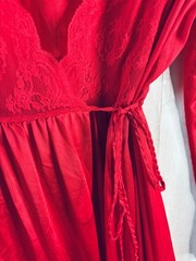 LOVELY!!VTG 70’S GILEAD LIPSTICK RED NYLON LACE WRAP FRONT NEGLIGEE ROBE*M/L