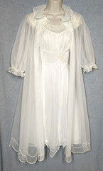 Vtg SHADOW LINE Peignoir Set S Nightgown Robe Lace Appliques 60’s Old Hollywood